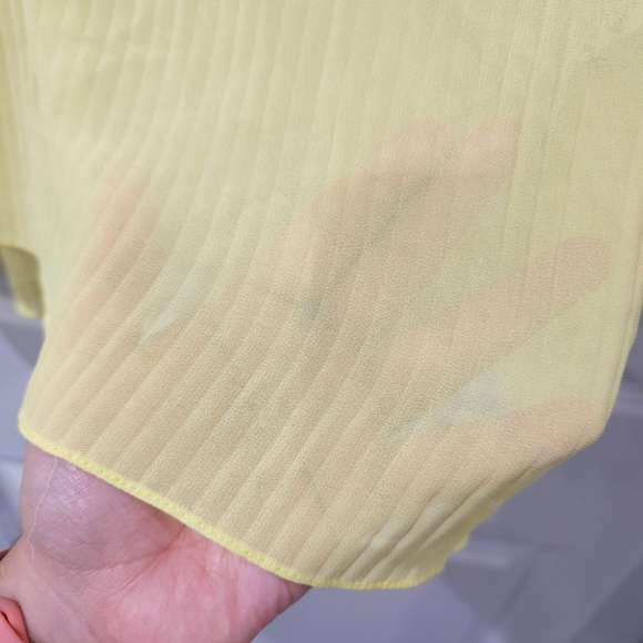 Zara Butter Yellow Accordian Pleated Cape Lightweigh Blouse, Semi Sheer, Size L - Picture 8 of 14